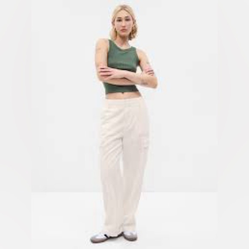 NEW Gap Mid Rise Twill Loose Wide Leg Cargo Pants in Off White Size 00